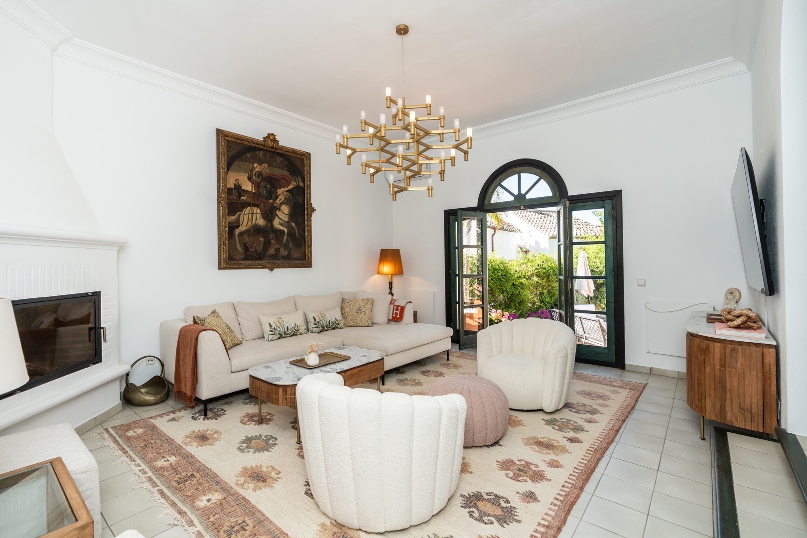 Elegant classic living room in a Sotogrande villa – real estate photography