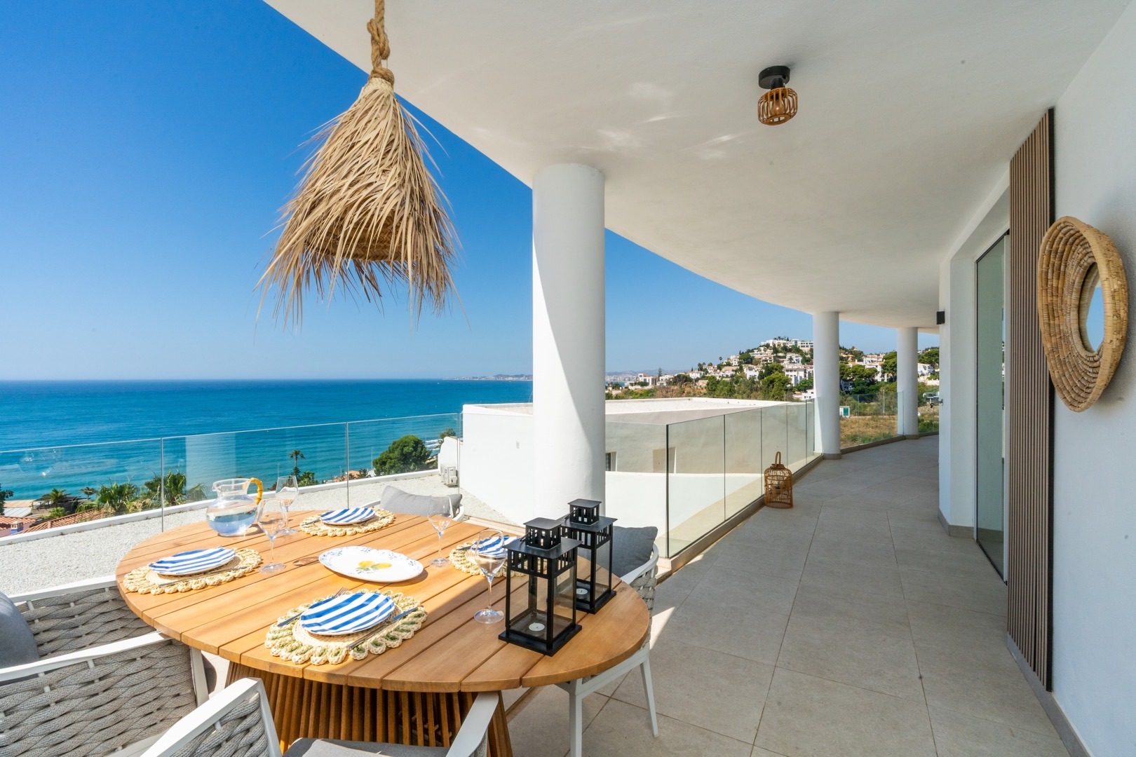 Beachfront apartment terrace with sea view in Fuengirola – real estate photography